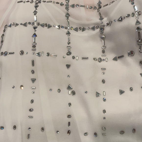 Beautiful white flowy top with rhinestones💖 - Picture 6 of 6